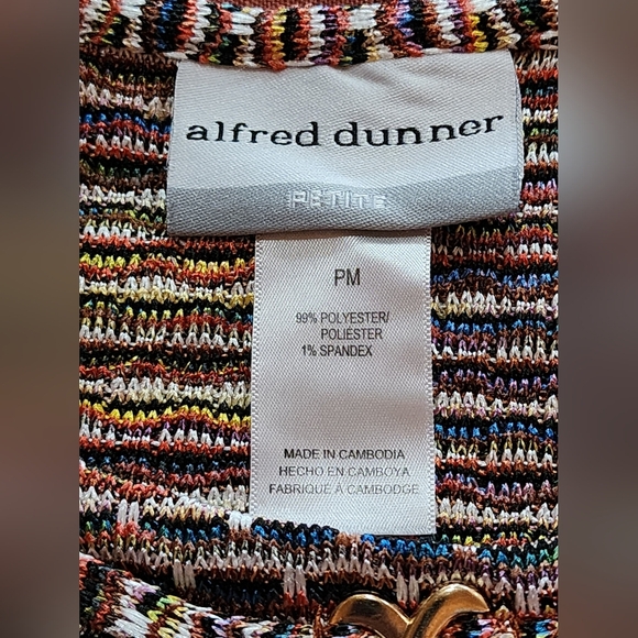 Alfred Dunner Petite Medium Multicolor Textured Top w/ Gold Chain Neck Detail - Picture 8 of 8